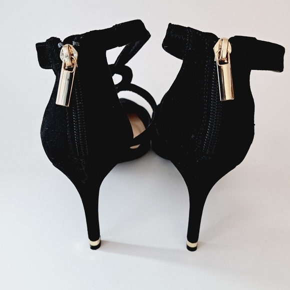Kelly‎ & Katie Evie Black Strappy Gold Accent Faux Suede Pumps - Picture 5 of 12